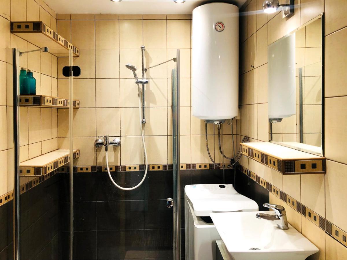 Apartament W Srodmiesciu Apartment *